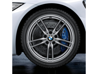 BMW 19 Inch Style 641 Cold Weather Wheel and Tire Set in Decor Silver 36115A4D823